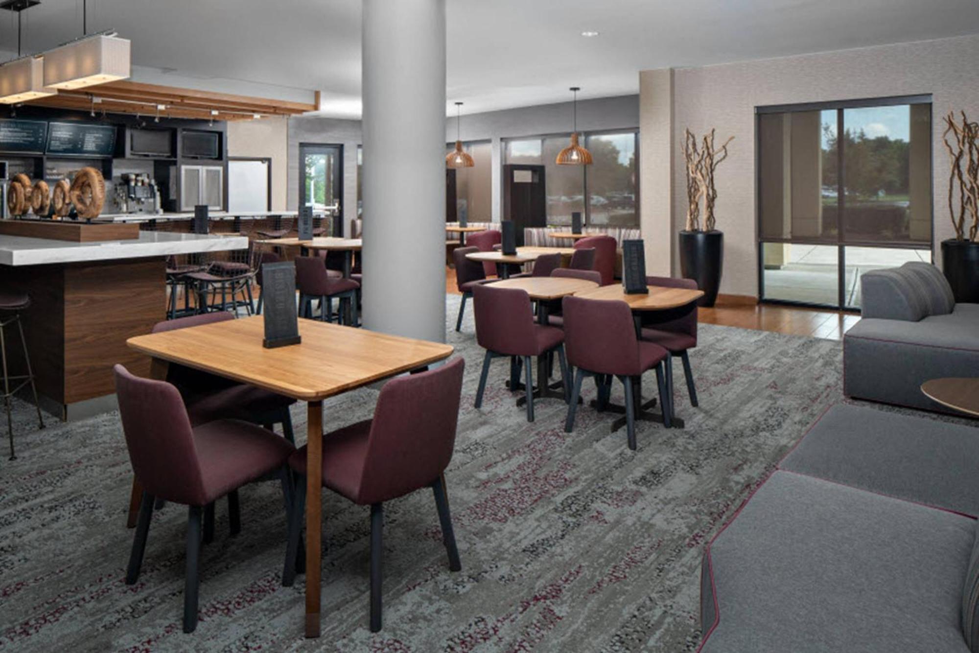 מלון Courtyard By Marriott Raleigh North/Triangle Town Center מראה חיצוני תמונה