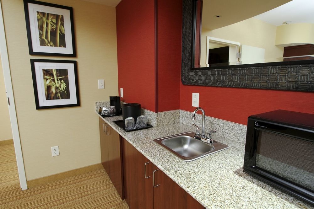 מלון Courtyard By Marriott Raleigh North/Triangle Town Center מראה חיצוני תמונה