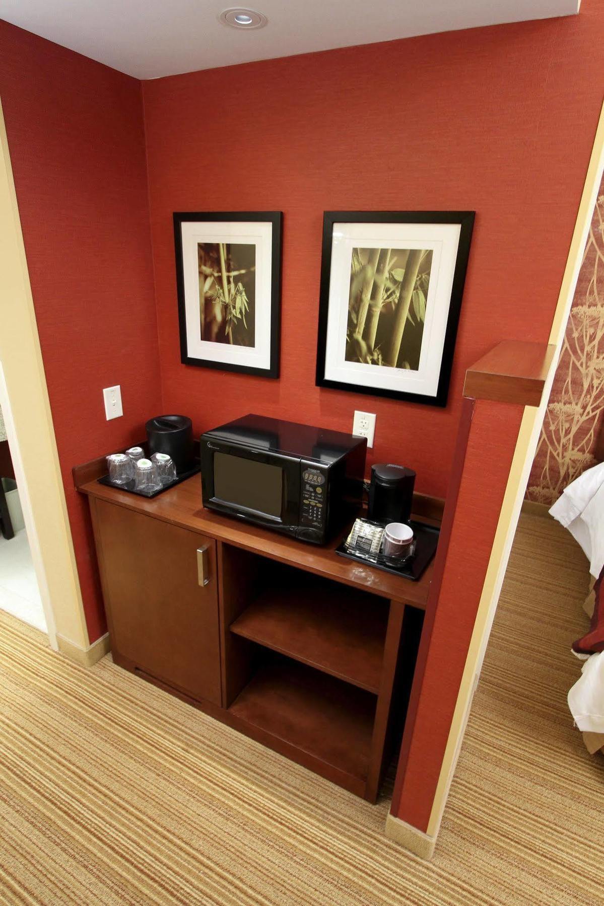 מלון Courtyard By Marriott Raleigh North/Triangle Town Center מראה חיצוני תמונה